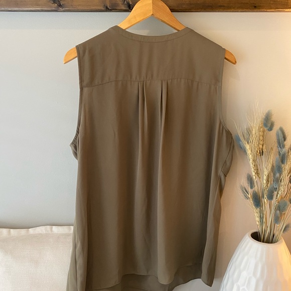 Reitman’s Women’s Blouse Size XL - Picture 2 of 3